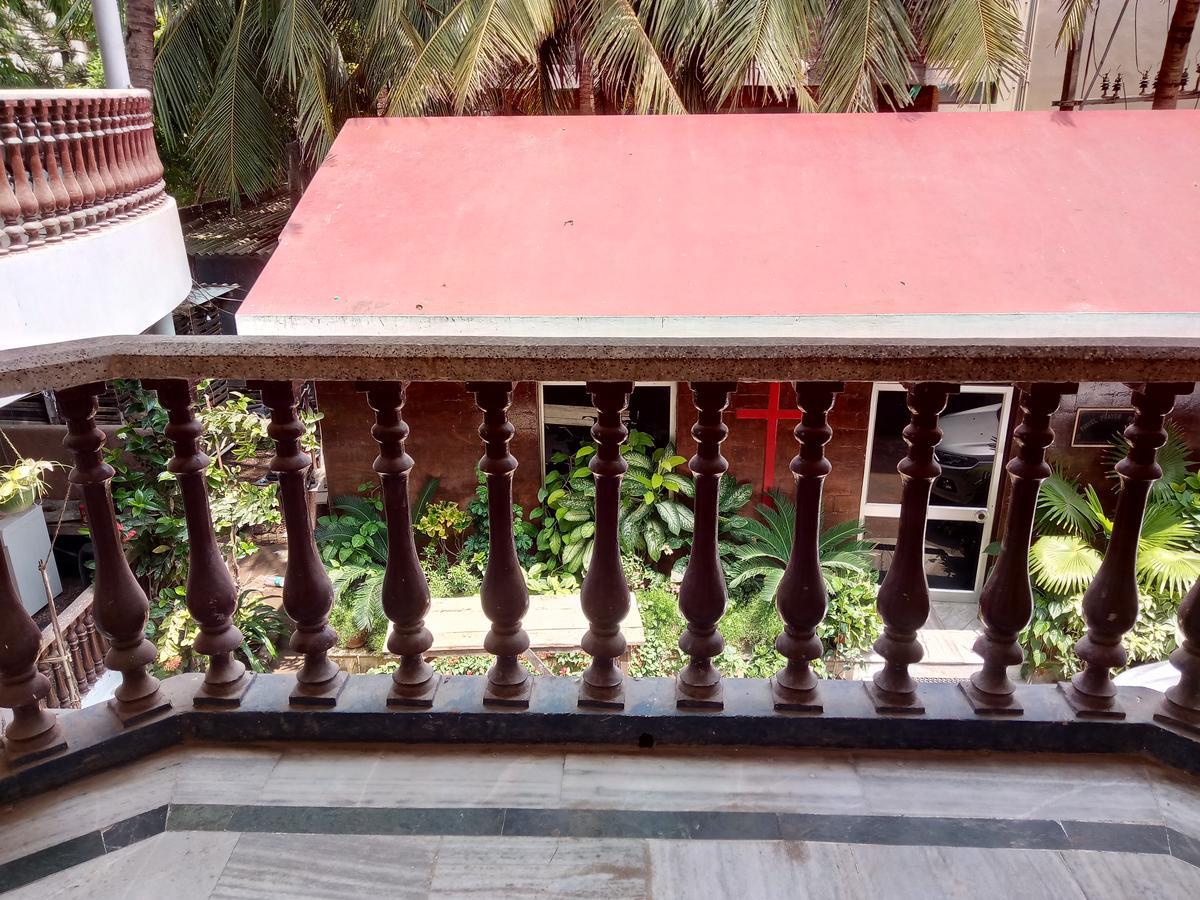 Hotel Sea Foam Puri Luaran gambar