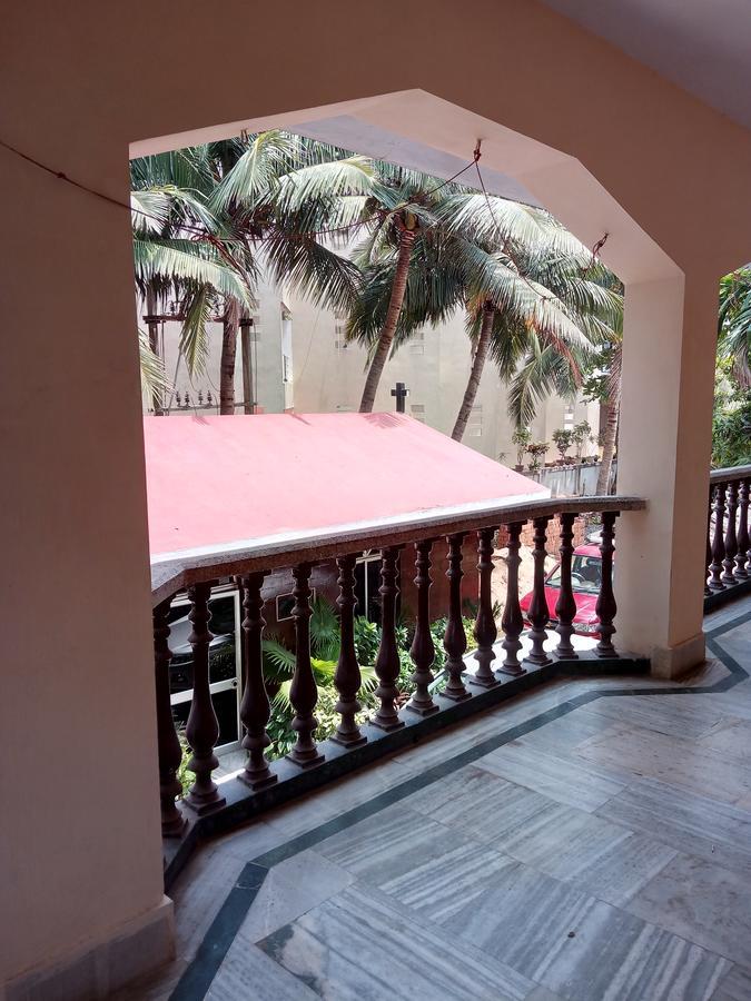 Hotel Sea Foam Puri Luaran gambar