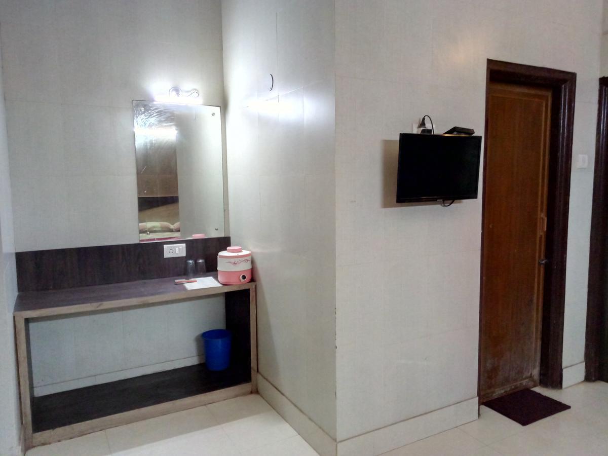 Hotel Sea Foam Puri Bilik gambar